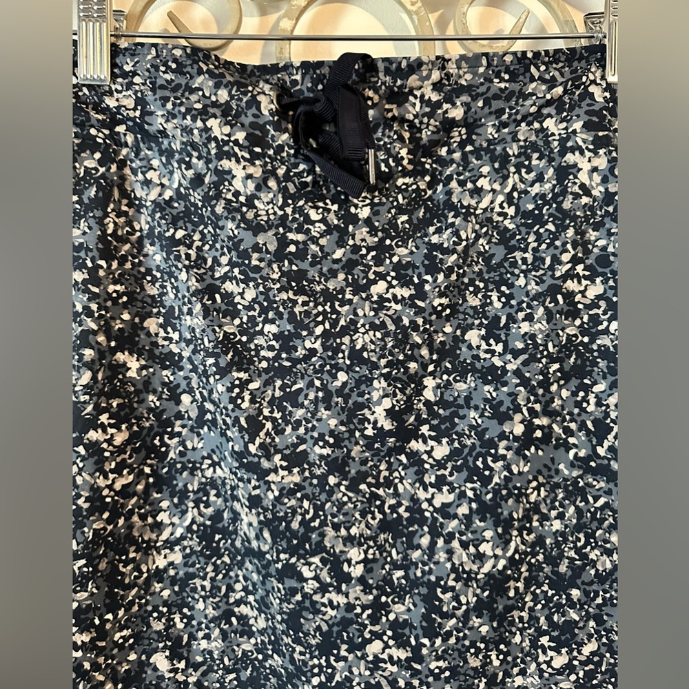 Athleta Printed Midtown Skort Blue Gray Speckled Print Size 8 - Picture 4 of 10